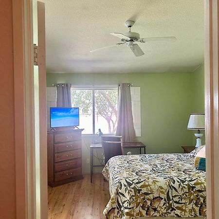 Vineyard Vista Suite With Tv And Private Bathroom 헤멧 외부 사진