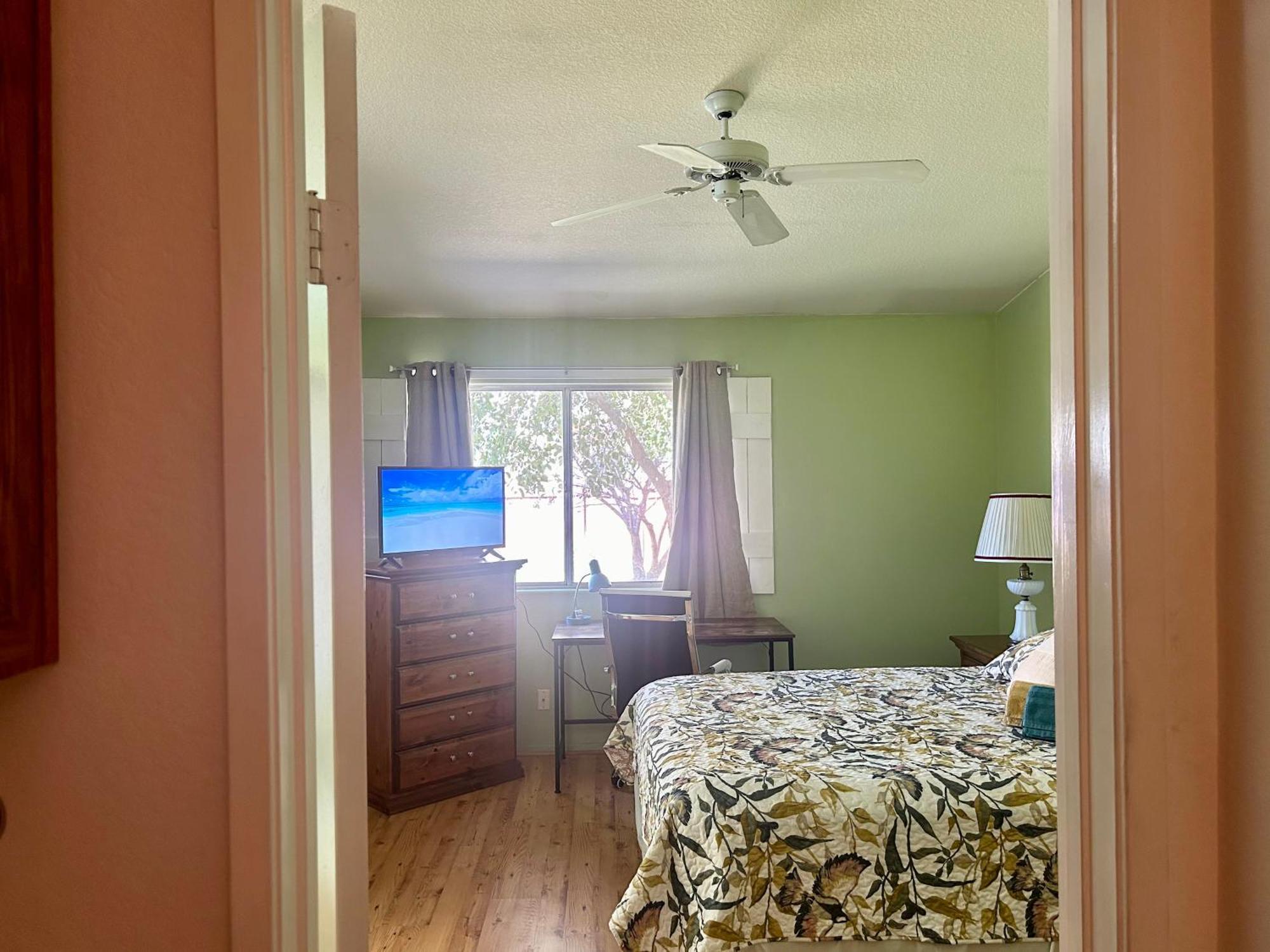 Vineyard Vista Suite With Tv And Private Bathroom 헤멧 외부 사진