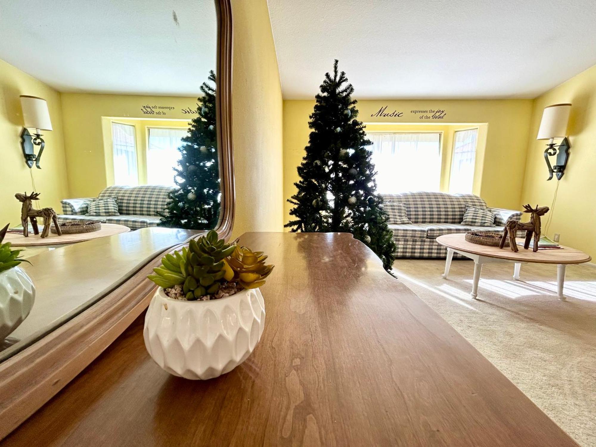Vineyard Vista Suite With Tv And Private Bathroom 헤멧 외부 사진